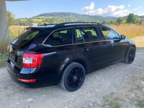 Škoda Octavia 3 2.0TDI DSG panorama, el.víko, kamera, tažné - 4