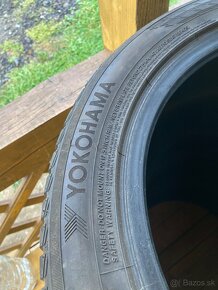 Yokohama 235/45 R17 zimne - 4