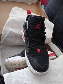 Jordan loyal 2 - 4