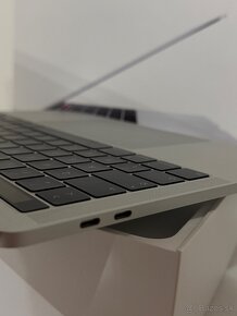 MacBook Pro 2018 - 4