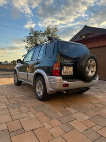 Suzuki grand vitara 2.5 V6 - 4