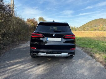 BMW X5 3,0D, r.2023 TOP výbava, 51 138€ bez DPH, 7 miest - 4