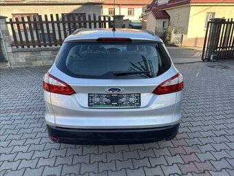 Ford Focus 1.6 77kW 2012 99632km 1.majitel serviska - 4