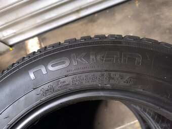 Nokian WR D3 215/60R16 95H - 4