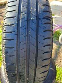 195/65 R15 MICHELIN - 4