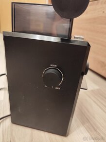 Mlynček na kávu Delonghi KG79 - 4