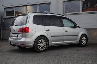 Volkswagen Touran 1.6 TDI DSG - 4