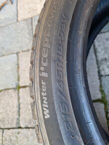 Predám 2ks zimné pneumatiky HANKOOK 215/45 r18 - 4