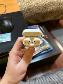 AirPods 2nd gen - 4