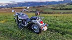 Suzuki Intruder VLR1800 (C1800R) - 4