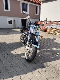 Suzuki Intruder 1500 - 4