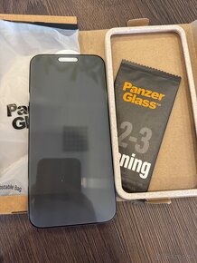 Ochranné sklíčko PanzerGlass Privacy iphone 16 Pro max - 4