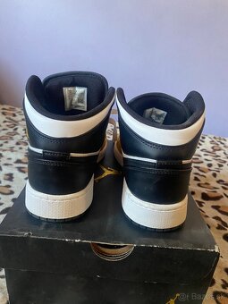 Jordan 1 MID GS - 4