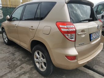 Toyota rav 4 2.2 d4d, rok 2011 - 4