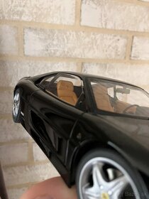 Ferrari F355 Berlinetta 1995 Kyosho Hi-End 1/18 - 4