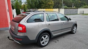 Skoda Octavia Scout 2.0 TDI PD 4x4 103kw 2010 - 4