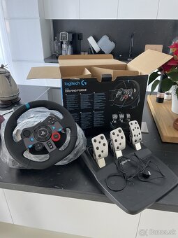 Logitech G29 Driving Force - 4