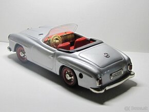 Schuco 2095, Mercedes - Benz 190 SL cabrio - 4