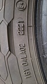 215/65r15C - 4