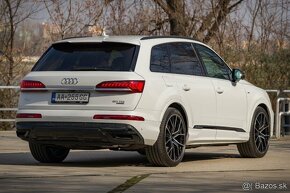 Audi Q7 50TDI Quattro S line 7-miestne - 4