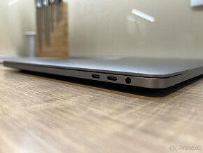 Macbook Pro  15,4 16gb RAM 256 HDD TouchBar 2018 - 4