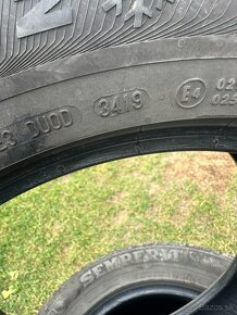 Predam 215/65 R17 zimne pneumatiky - 4