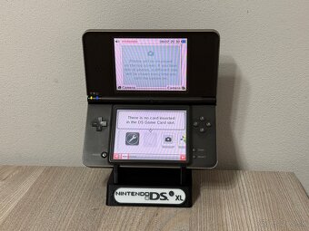 Nintendo DSi XL - 4