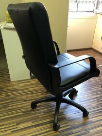 Predám -kancelarska stolička nova - 4