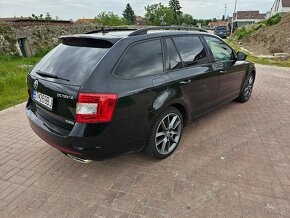 ŠKODA OCTAVIA III 2.0 TDI RS DSG COMBI - 4