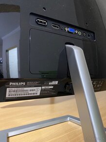 27” Zaobleny Monitor Philips 278E9 - 4