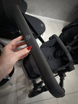 NAJNOVŠÍ ELEKTRICKÝ CYBEX E-PRIAM 4.0 ALL BLACK - 4