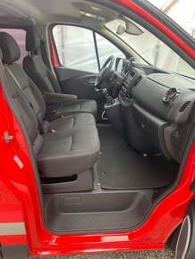 Renault Trafic Passenger - 4