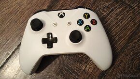 Xbox One S 1tb + ovládač - 4