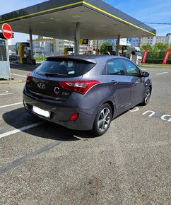 Hyundai i30 1,6i - 4