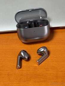 Samsung Galaxy Buds 3 - 4