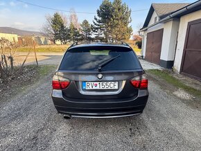 BMW E91 318D 2008 - 4