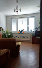 JKV REAL ponúka na predaj 3 izbový byt ulica Na Karasiny v P - 4