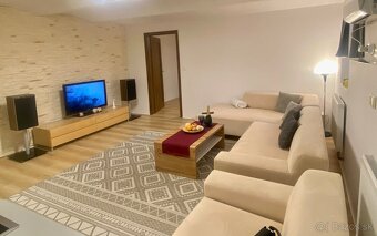 NA PREDAJ 2 IZBOVÝ APARTMAN V CENTRE BRATISLAVY - 4