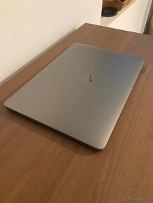 Apple MacBook Pro 2020 Top stav - 4