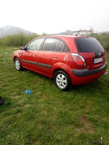 Kia Rio rok výroby 2006 - 4