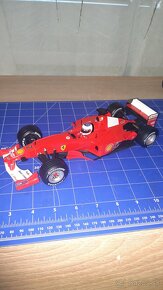 F1 1:18 Ferrari - 4