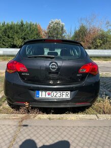 Opel Astra J 1.7 CTDI 2010 (92 kW) - 4