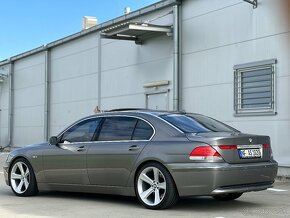 Bmw Rad 7 760Li E66 V12 - 4