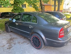 Škoda superb 1,2,5tdi 114 kW automat - 4