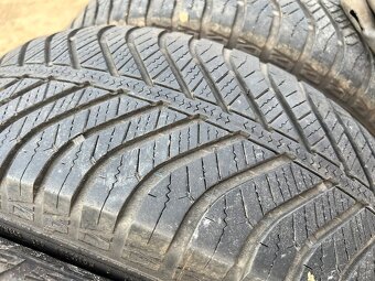 30€ za SADU 4ks celoročne pneu 215/60 R17 - 4