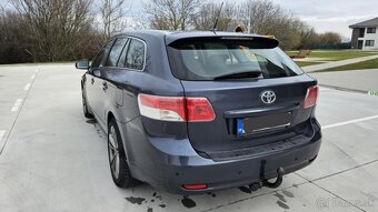 Predám Toyota Avensis 2.0 D-4D 93kw 6 kvalt Rok výroby 2010 - 4