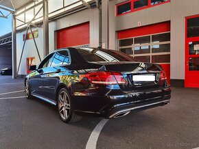 Mercedes-Benz triedy E 220D s 10 ročným servisným balíkom - 4