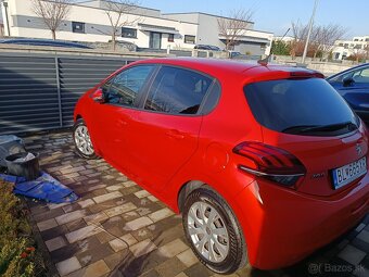 Peugeot 208, 1.2 PureTech 110k - 4