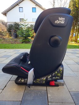 Predam autosedacku Britax Römer Advansafix IV R - 4