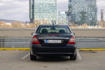 Mercedes-Benz E trieda Sedan 200 CDI Classic A/T - 4